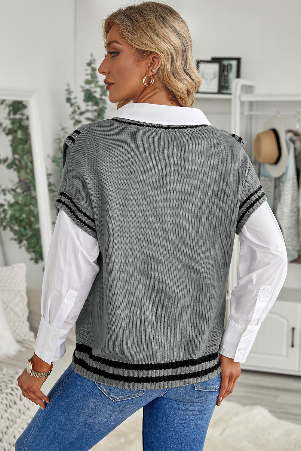 Gray V Neck Contrast Stripes Trims Short Sleeve Sweater Sweaters & Cardigans JT's Designer Fashion