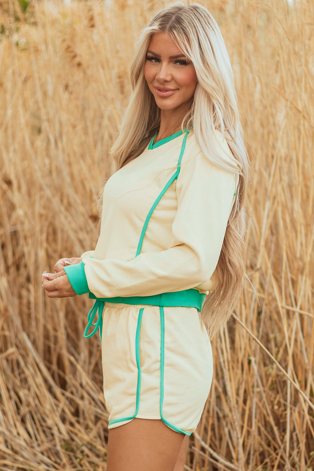 White Contrast Trim Colorblock Long Sleeve Pullover and Drawstring Shorts 2pcs Outfit Short Sets JT's Designer Fashion
