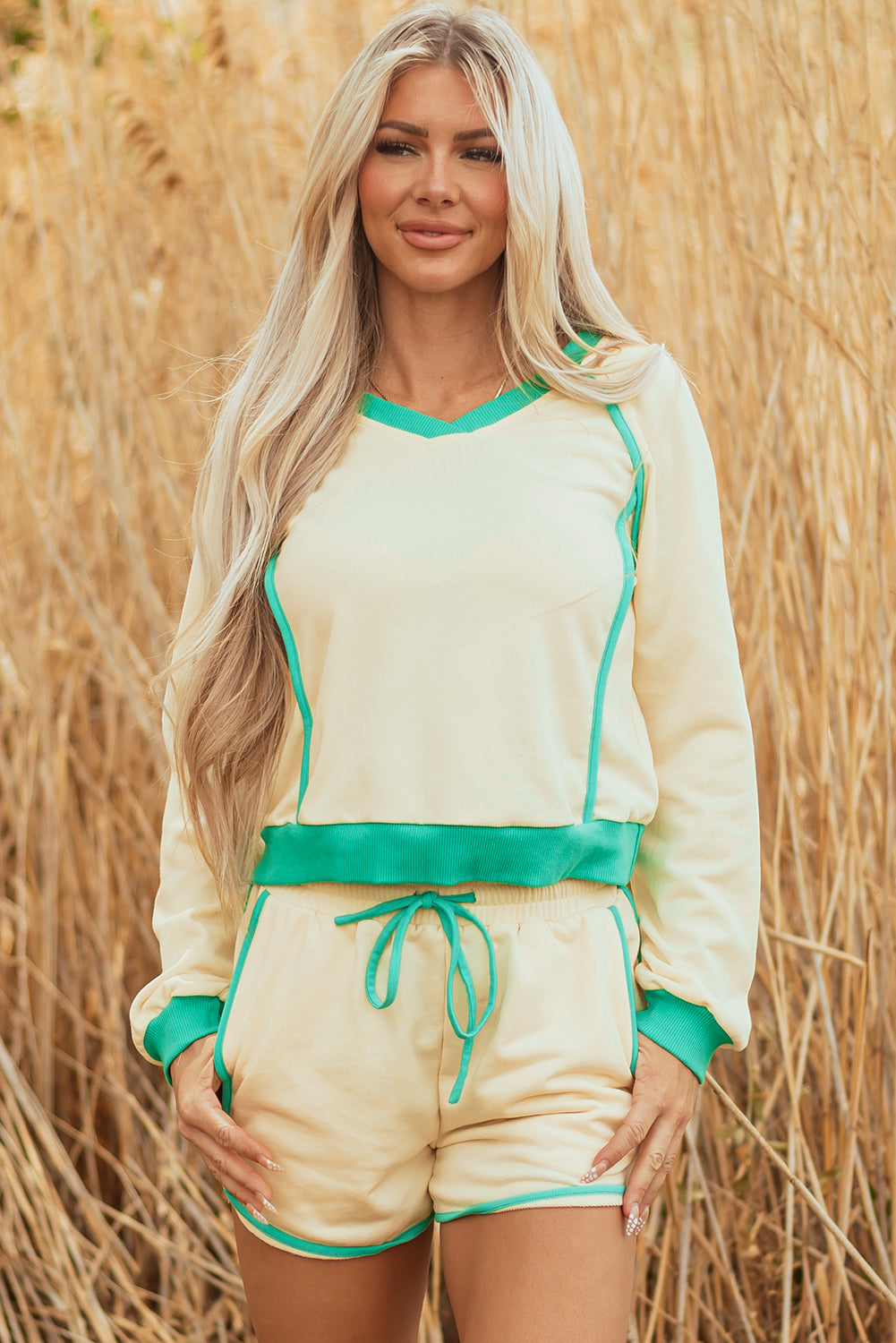 White Contrast Trim Colorblock Long Sleeve Pullover and Drawstring Shorts 2pcs Outfit Short Sets JT's Designer Fashion