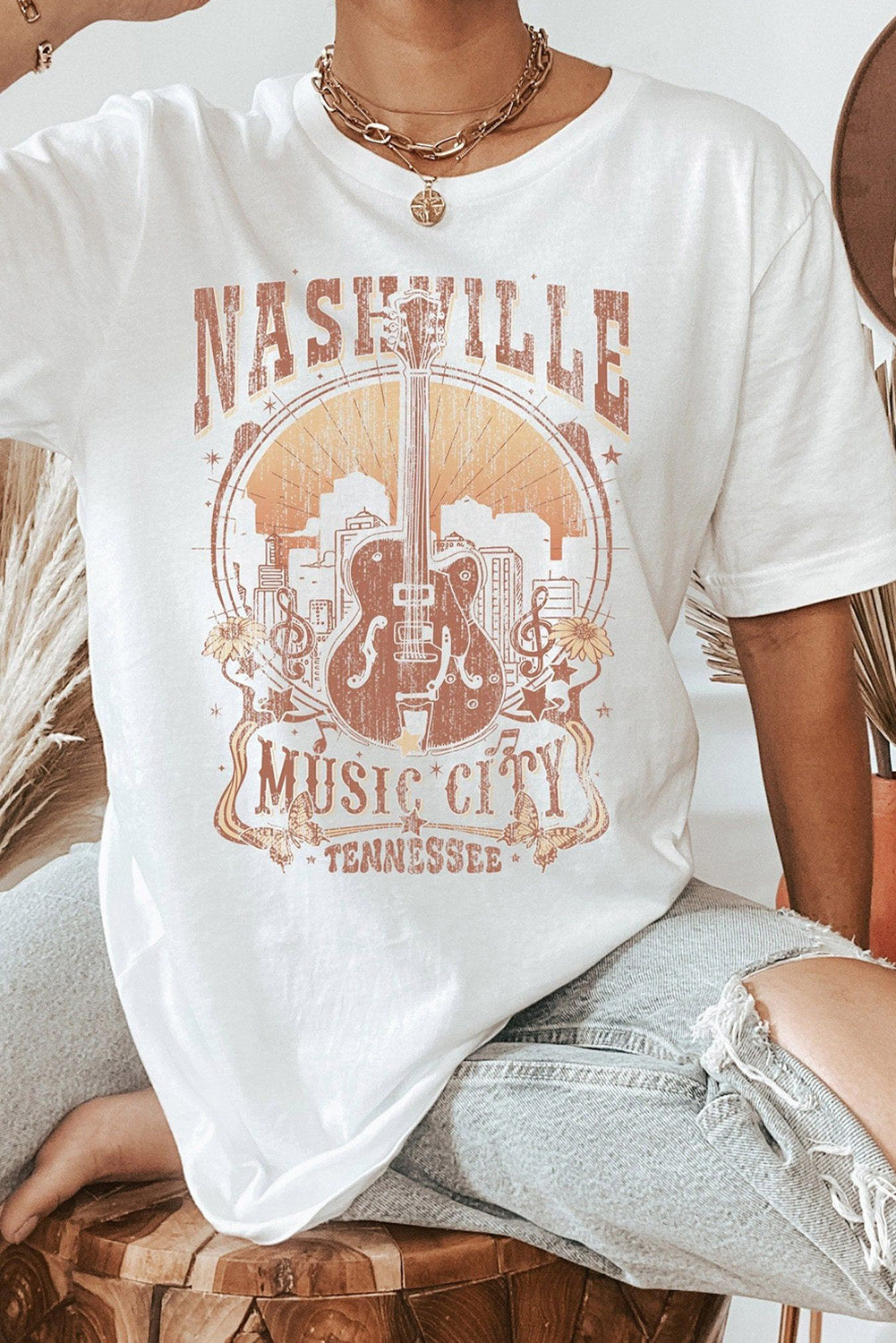 White Vintage NASHVILLE Music City Crewneck Graphic T Shirt Graphic Tees JT's Designer Fashion