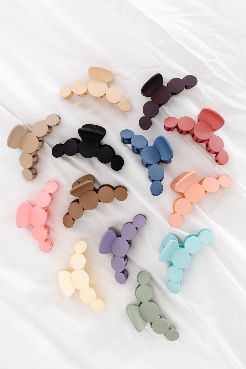 Black Minimalist 5 Circles Frosted Hair Claw Clip Headwear JT's Designer Fashion